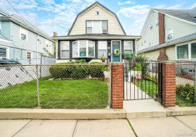 96 Van Cott Avenue, Hempstead, NY, 3 Bedrooms Bedrooms, 8 Rooms Rooms,2 BathroomsBathrooms,Residential,For Rent,Van Cott,0,1055818 96 Van Cott Avenue, Hempstead, NY, 3 Bedrooms Bedrooms, 8 Rooms Rooms,2 BathroomsBathrooms,Residential,For Rent,Van Cott,0,1055818