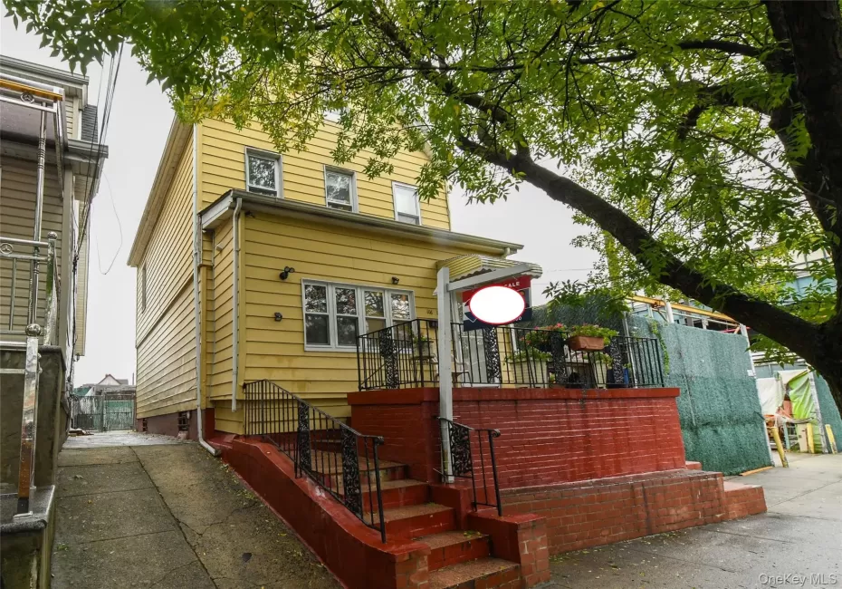 106-12 96th Street, New York, NY, 3 Bedrooms Bedrooms, 9 Rooms Rooms,2 BathroomsBathrooms,Residential,For Rent,96th,0,1052722 106-12 96th Street, New York, NY, 3 Bedrooms Bedrooms, 9 Rooms Rooms,2 BathroomsBathrooms,Residential,For Rent,96th,0,1052722