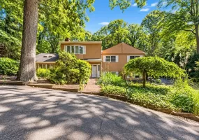 80 Alpine Way, Huntington, NY, 5 Bedrooms Bedrooms, 11 Rooms Rooms,4 BathroomsBathrooms,Residential,For Rent,Alpine,0,1054142 80 Alpine Way, Huntington, NY, 5 Bedrooms Bedrooms, 11 Rooms Rooms,4 BathroomsBathrooms,Residential,For Rent,Alpine,0,1054142