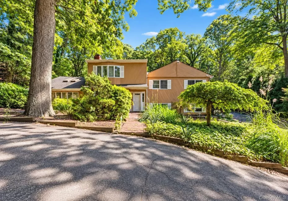 80 Alpine Way, Huntington, NY, 5 Bedrooms Bedrooms, 11 Rooms Rooms,4 BathroomsBathrooms,Residential,For Rent,Alpine,0,1054142 80 Alpine Way, Huntington, NY, 5 Bedrooms Bedrooms, 11 Rooms Rooms,4 BathroomsBathrooms,Residential,For Rent,Alpine,0,1054142