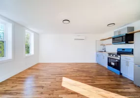 258 State Street, Hudson, NY, 2 Bedrooms Bedrooms, 3 Rooms Rooms,1 BathroomBathrooms,Residential Lease,For Rent,State,0,1056261 258 State Street, Hudson, NY, 2 Bedrooms Bedrooms, 3 Rooms Rooms,1 BathroomBathrooms,Residential Lease,For Rent,State,0,1056261