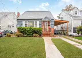 25711 147th Avenue, New York, NY, 3 Bedrooms Bedrooms, 7 Rooms Rooms,1 BathroomBathrooms,Residential,For Rent,147th,0,930993 25711 147th Avenue, New York, NY, 3 Bedrooms Bedrooms, 7 Rooms Rooms,1 BathroomBathrooms,Residential,For Rent,147th,0,930993