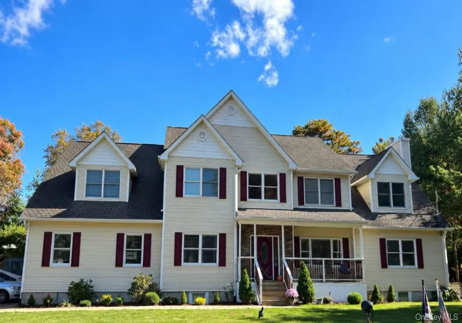3 Cleveland Street, Smithtown, NY, 5 Bedrooms Bedrooms, 8 Rooms Rooms,3 BathroomsBathrooms,Residential Lease,For Rent,Cleveland,0,1056016 3 Cleveland Street, Smithtown, NY, 5 Bedrooms Bedrooms, 8 Rooms Rooms,3 BathroomsBathrooms,Residential Lease,For Rent,Cleveland,0,1056016