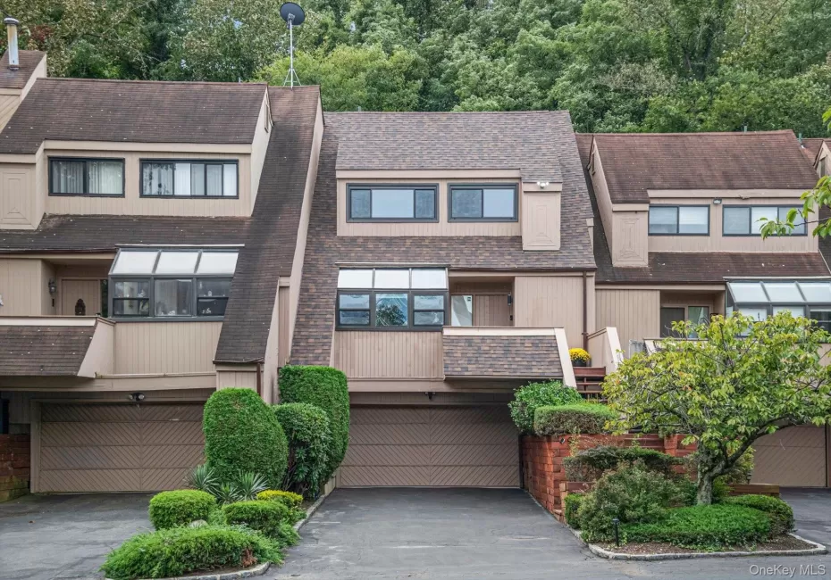 8 John Bean Court, North Hempstead, NY, 3 Bedrooms Bedrooms, 8 Rooms Rooms,3 BathroomsBathrooms,Residential,For Rent,John Bean,0,1056038 8 John Bean Court, North Hempstead, NY, 3 Bedrooms Bedrooms, 8 Rooms Rooms,3 BathroomsBathrooms,Residential,For Rent,John Bean,0,1056038