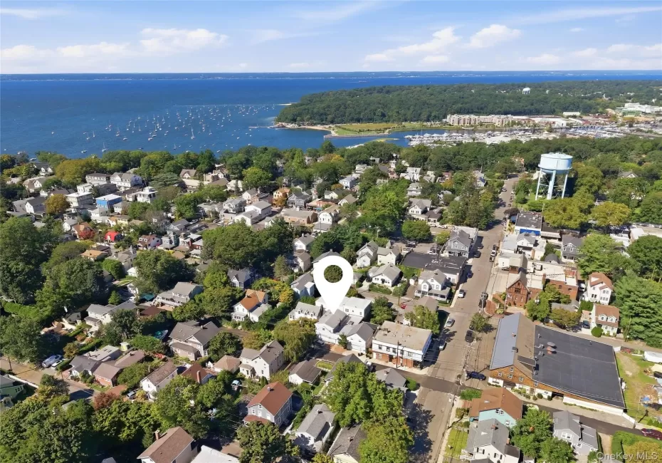 70 14th Avenue, Oyster Bay, NY, 1 Bedroom Bedrooms, 8 Rooms Rooms,2 BathroomsBathrooms,Residential,For Rent,14th,0,1054858 70 14th Avenue, Oyster Bay, NY, 1 Bedroom Bedrooms, 8 Rooms Rooms,2 BathroomsBathrooms,Residential,For Rent,14th,0,1054858