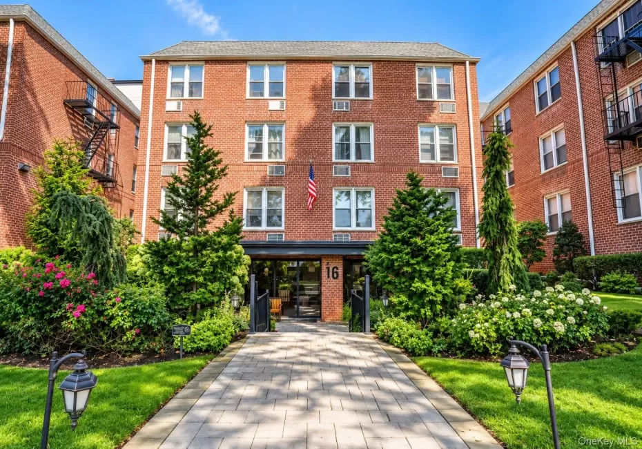 16 Main Street, Hempstead, NY, 1 Bedroom Bedrooms, 4 Rooms Rooms,1 BathroomBathrooms,Residential,For Rent,Main,0,1053859 16 Main Street, Hempstead, NY, 1 Bedroom Bedrooms, 4 Rooms Rooms,1 BathroomBathrooms,Residential,For Rent,Main,0,1053859