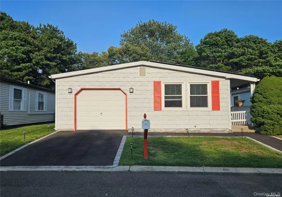 124 Village Circle, Brookhaven, NY, 2 Bedrooms Bedrooms, 5 Rooms Rooms,2 BathroomsBathrooms,Residential,For Rent,Village,0,1056096 124 Village Circle, Brookhaven, NY, 2 Bedrooms Bedrooms, 5 Rooms Rooms,2 BathroomsBathrooms,Residential,For Rent,Village,0,1056096