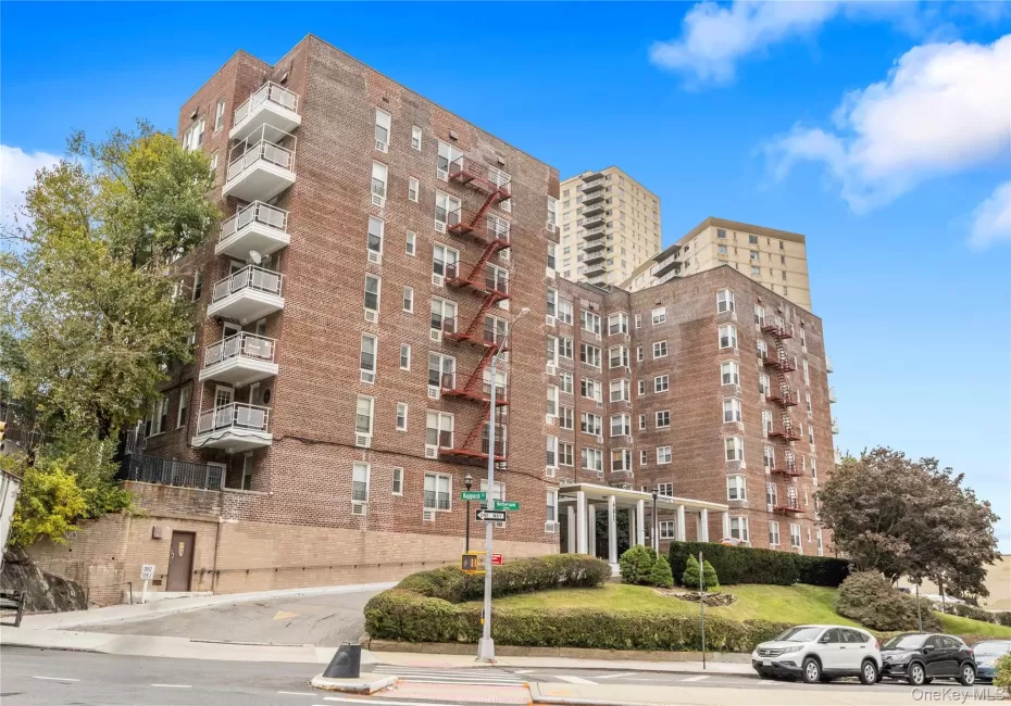 601 Kappock Street, New York, NY, 3 Rooms Rooms,1 BathroomBathrooms,Residential,For Rent,Kappock,0,1056213 601 Kappock Street, New York, NY, 3 Rooms Rooms,1 BathroomBathrooms,Residential,For Rent,Kappock,0,1056213