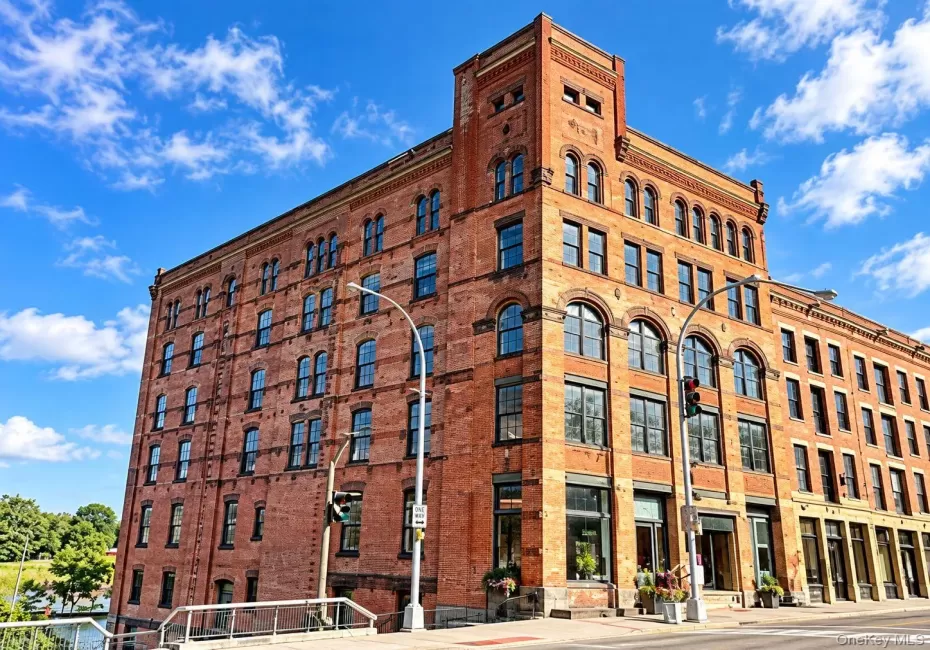 155 S River St, Troy, NY, 1 Bedroom Bedrooms, 4 Rooms Rooms,1 BathroomBathrooms,Residential Lease,For Rent,S River St,0,1056309 155 S River St, Troy, NY, 1 Bedroom Bedrooms, 4 Rooms Rooms,1 BathroomBathrooms,Residential Lease,For Rent,S River St,0,1056309