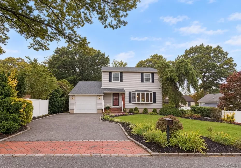 9 Fowler Avenue, Brookhaven, NY, 3 Bedrooms Bedrooms, 9 Rooms Rooms,2 BathroomsBathrooms,Residential,For Rent,Fowler,0,1056183 9 Fowler Avenue, Brookhaven, NY, 3 Bedrooms Bedrooms, 9 Rooms Rooms,2 BathroomsBathrooms,Residential,For Rent,Fowler,0,1056183