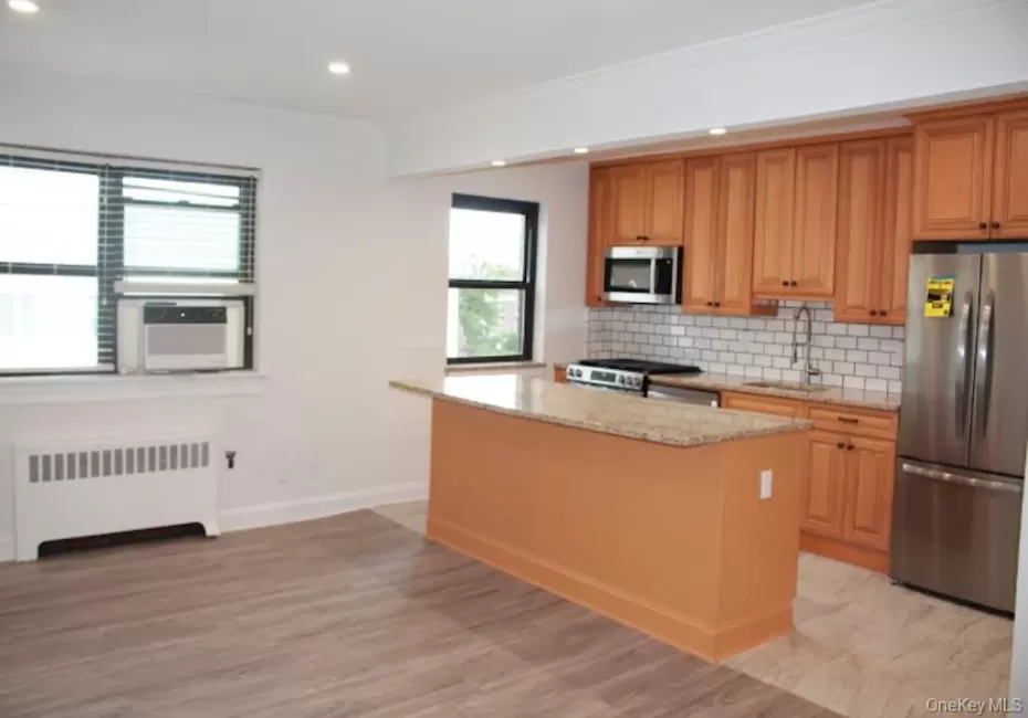 61 White Oak, New Rochelle, NY, 3 Bedrooms Bedrooms, 6 Rooms Rooms,1 BathroomBathrooms,Residential,For Rent,White Oak,0,1056338 61 White Oak, New Rochelle, NY, 3 Bedrooms Bedrooms, 6 Rooms Rooms,1 BathroomBathrooms,Residential,For Rent,White Oak,0,1056338