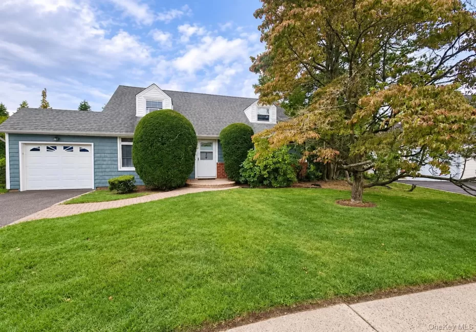 29 Emerson Court, North Hempstead, NY, 4 Bedrooms Bedrooms, 10 Rooms Rooms,2 BathroomsBathrooms,Residential,For Rent,Emerson,0,1056284 29 Emerson Court, North Hempstead, NY, 4 Bedrooms Bedrooms, 10 Rooms Rooms,2 BathroomsBathrooms,Residential,For Rent,Emerson,0,1056284