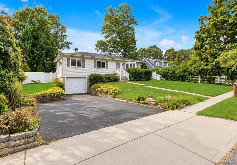 270 Browns Road, Smithtown, NY, 3 Bedrooms Bedrooms, 6 Rooms Rooms,1 BathroomBathrooms,Residential,For Rent,Browns,0,1054159 270 Browns Road, Smithtown, NY, 3 Bedrooms Bedrooms, 6 Rooms Rooms,1 BathroomBathrooms,Residential,For Rent,Browns,0,1054159