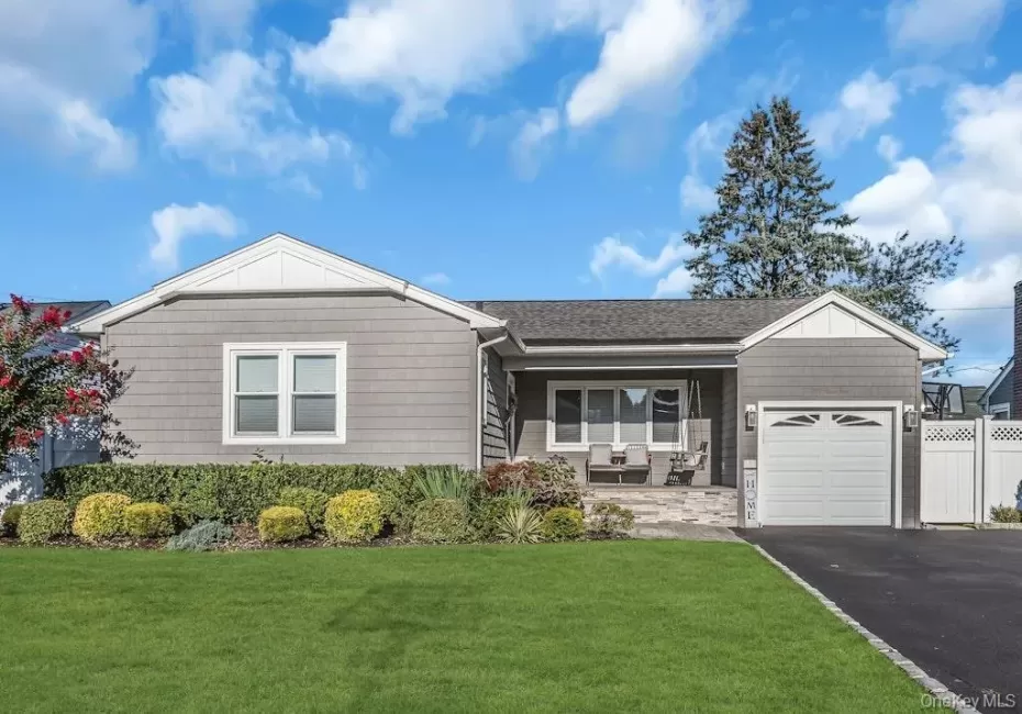 782 Norman Drive, Hempstead, NY, 3 Bedrooms Bedrooms, 6 Rooms Rooms,2 BathroomsBathrooms,Residential,For Rent,Norman,0,1042310 782 Norman Drive, Hempstead, NY, 3 Bedrooms Bedrooms, 6 Rooms Rooms,2 BathroomsBathrooms,Residential,For Rent,Norman,0,1042310
