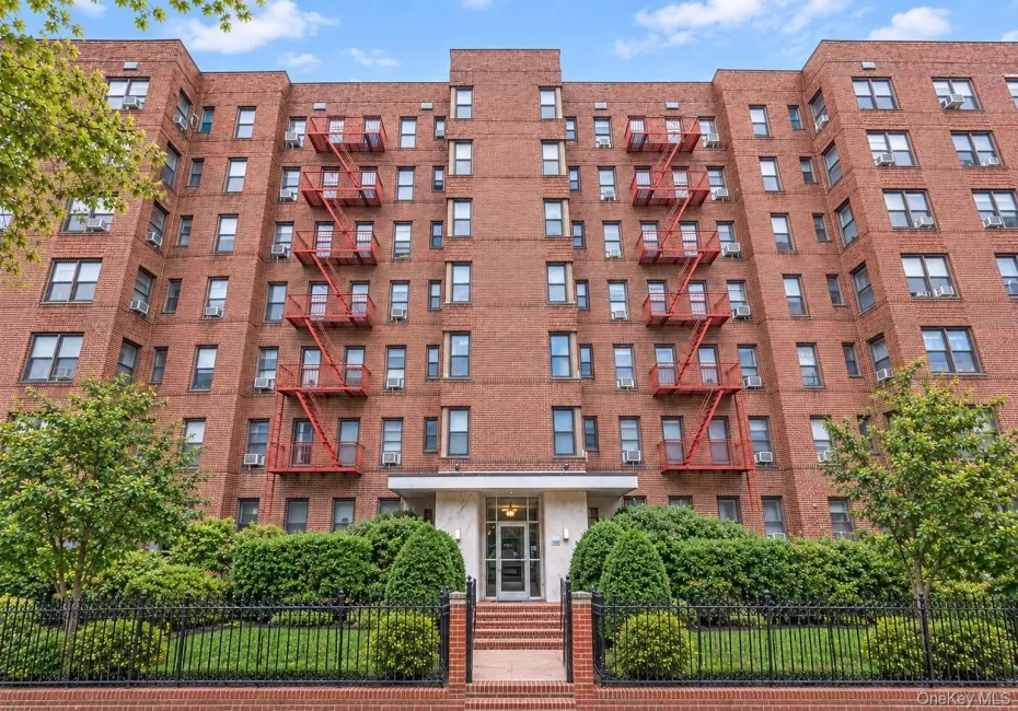 141-60 84th Road, New York, NY, 1 Bedroom Bedrooms, 4 Rooms Rooms,1 BathroomBathrooms,Residential,For Rent,84th,0,1052616 141-60 84th Road, New York, NY, 1 Bedroom Bedrooms, 4 Rooms Rooms,1 BathroomBathrooms,Residential,For Rent,84th,0,1052616