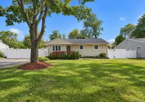 2712 Connecticut Avenue, Brookhaven, NY, 3 Bedrooms Bedrooms, 6 Rooms Rooms,2 BathroomsBathrooms,Residential,For Rent,Connecticut,0,1056485 2712 Connecticut Avenue, Brookhaven, NY, 3 Bedrooms Bedrooms, 6 Rooms Rooms,2 BathroomsBathrooms,Residential,For Rent,Connecticut,0,1056485