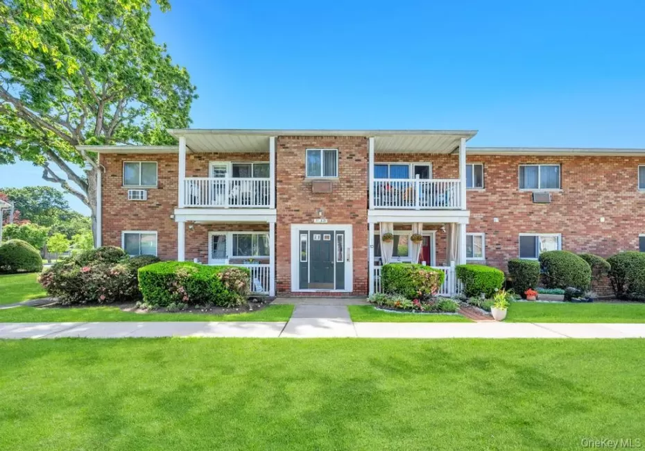 57 Adams Road, Islip, NY, 3 Bedrooms Bedrooms, 7 Rooms Rooms,1 BathroomBathrooms,Residential,For Rent,Adams,0,1056389 57 Adams Road, Islip, NY, 3 Bedrooms Bedrooms, 7 Rooms Rooms,1 BathroomBathrooms,Residential,For Rent,Adams,0,1056389