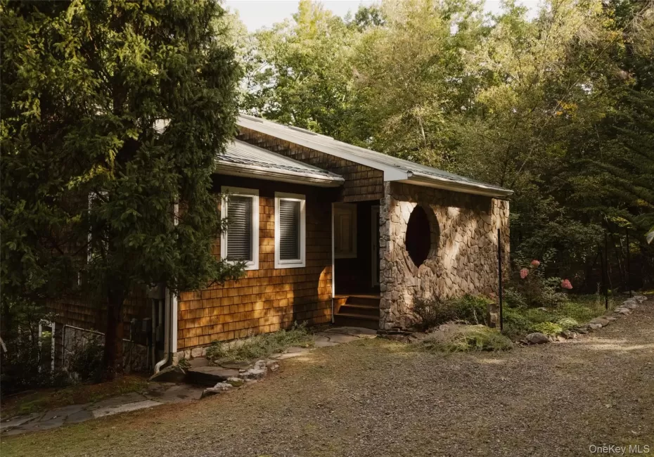 21 Marko Drive, Highland, NY, 3 Bedrooms Bedrooms, 6 Rooms Rooms,2 BathroomsBathrooms,Residential,For Rent,Marko,0,1053494 21 Marko Drive, Highland, NY, 3 Bedrooms Bedrooms, 6 Rooms Rooms,2 BathroomsBathrooms,Residential,For Rent,Marko,0,1053494