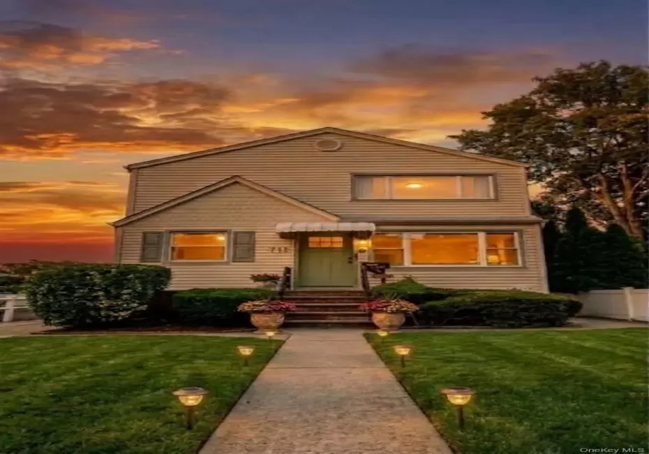 59 Wood Street, Hempstead, NY, 3 Bedrooms Bedrooms, 5 Rooms Rooms,1 BathroomBathrooms,Residential Lease,For Rent,Wood,0,1043401 59 Wood Street, Hempstead, NY, 3 Bedrooms Bedrooms, 5 Rooms Rooms,1 BathroomBathrooms,Residential Lease,For Rent,Wood,0,1043401