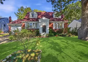 9 Stillwell Street, Huntington, NY, 4 Bedrooms Bedrooms, 7 Rooms Rooms,2 BathroomsBathrooms,Residential,For Rent,Stillwell,0,1052952 9 Stillwell Street, Huntington, NY, 4 Bedrooms Bedrooms, 7 Rooms Rooms,2 BathroomsBathrooms,Residential,For Rent,Stillwell,0,1052952