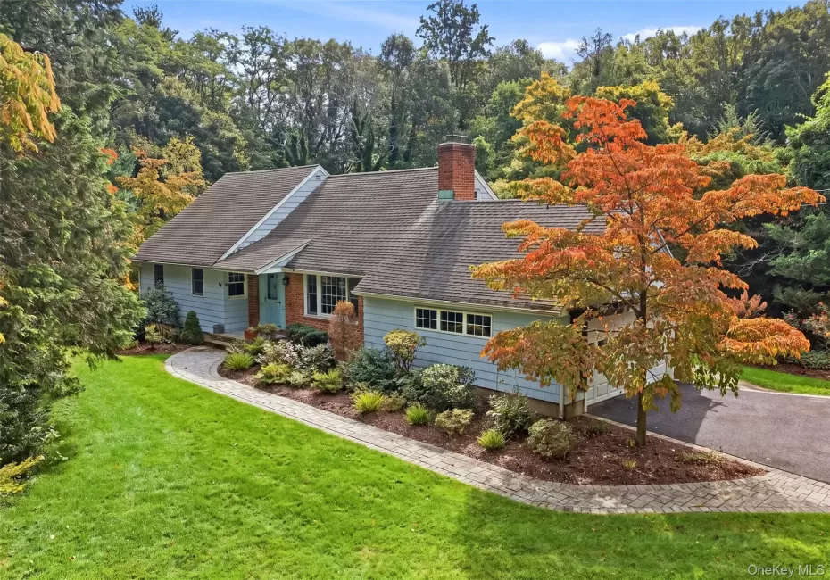 174 Flower Hill Road, Huntington, NY, 4 Bedrooms Bedrooms, 8 Rooms Rooms,2 BathroomsBathrooms,Residential,For Rent,Flower Hill,0,1053463 174 Flower Hill Road, Huntington, NY, 4 Bedrooms Bedrooms, 8 Rooms Rooms,2 BathroomsBathrooms,Residential,For Rent,Flower Hill,0,1053463