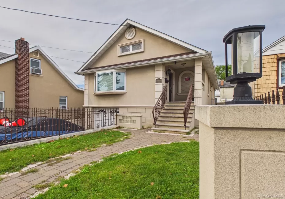 3147 Waterbury Avenue, New York, NY, 4 Bedrooms Bedrooms, 6 Rooms Rooms,3 BathroomsBathrooms,Residential,For Rent,Waterbury,0,1053958 3147 Waterbury Avenue, New York, NY, 4 Bedrooms Bedrooms, 6 Rooms Rooms,3 BathroomsBathrooms,Residential,For Rent,Waterbury,0,1053958