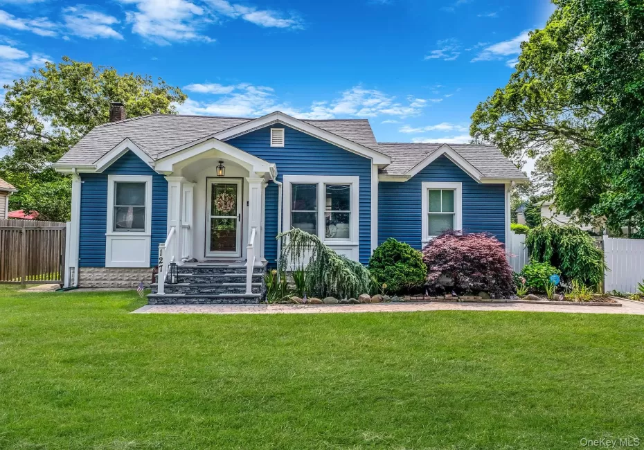 127 Clinton Avenue, Brookhaven, NY, 3 Bedrooms Bedrooms, 6 Rooms Rooms,2 BathroomsBathrooms,Residential,For Rent,Clinton,0,1056114 127 Clinton Avenue, Brookhaven, NY, 3 Bedrooms Bedrooms, 6 Rooms Rooms,2 BathroomsBathrooms,Residential,For Rent,Clinton,0,1056114