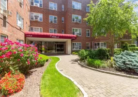 75 Middle Neck, North Hempstead, NY, 1 Bedroom Bedrooms, 5 Rooms Rooms,1 BathroomBathrooms,Residential,For Rent,Middle Neck,0,1056108 75 Middle Neck, North Hempstead, NY, 1 Bedroom Bedrooms, 5 Rooms Rooms,1 BathroomBathrooms,Residential,For Rent,Middle Neck,0,1056108
