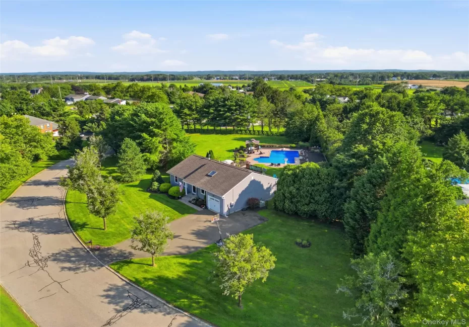 71 Triangle Lane, Riverhead, NY, 3 Bedrooms Bedrooms, 6 Rooms Rooms,2 BathroomsBathrooms,Residential,For Rent,Triangle,0,1056644 71 Triangle Lane, Riverhead, NY, 3 Bedrooms Bedrooms, 6 Rooms Rooms,2 BathroomsBathrooms,Residential,For Rent,Triangle,0,1056644