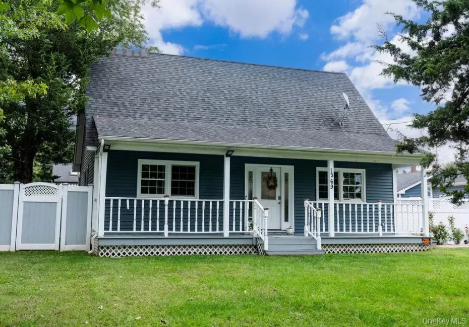 1369 Clinton Avenue, Islip, NY, 3 Bedrooms Bedrooms, 7 Rooms Rooms,2 BathroomsBathrooms,Residential,For Rent,Clinton,0,1056795 1369 Clinton Avenue, Islip, NY, 3 Bedrooms Bedrooms, 7 Rooms Rooms,2 BathroomsBathrooms,Residential,For Rent,Clinton,0,1056795
