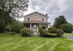 22 Cedar Street, Smithtown, NY, 4 Bedrooms Bedrooms, 8 Rooms Rooms,2 BathroomsBathrooms,Residential Lease,For Rent,Cedar,0,1056754 22 Cedar Street, Smithtown, NY, 4 Bedrooms Bedrooms, 8 Rooms Rooms,2 BathroomsBathrooms,Residential Lease,For Rent,Cedar,0,1056754
