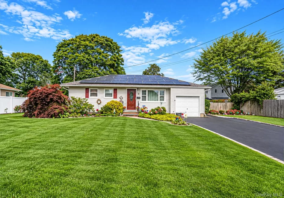 3 Gale Road, Islip, NY, 4 Bedrooms Bedrooms, 11 Rooms Rooms,2 BathroomsBathrooms,Residential,For Rent,Gale,0,1056810 3 Gale Road, Islip, NY, 4 Bedrooms Bedrooms, 11 Rooms Rooms,2 BathroomsBathrooms,Residential,For Rent,Gale,0,1056810