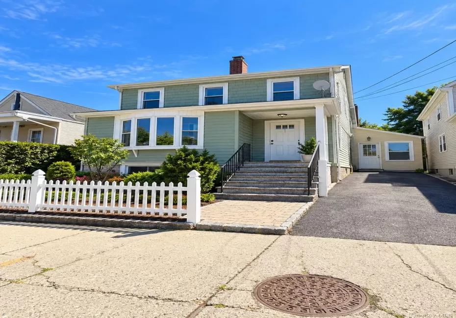 249 Macquesten Parkway, Mount Vernon, NY, 3 Bedrooms Bedrooms, 6 Rooms Rooms,1 BathroomBathrooms,Residential Lease,For Rent,Macquesten,0,1056825 249 Macquesten Parkway, Mount Vernon, NY, 3 Bedrooms Bedrooms, 6 Rooms Rooms,1 BathroomBathrooms,Residential Lease,For Rent,Macquesten,0,1056825