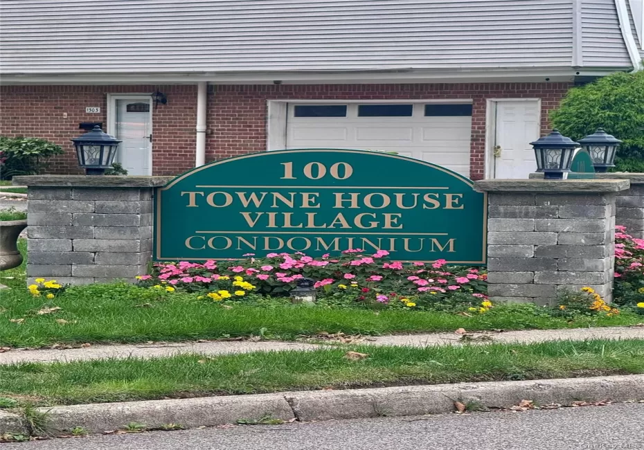 502 Towne House Village, Islip, NY, 2 Bedrooms Bedrooms, 5 Rooms Rooms,1 BathroomBathrooms,Residential Lease,For Rent,Towne House,0,1056759 502 Towne House Village, Islip, NY, 2 Bedrooms Bedrooms, 5 Rooms Rooms,1 BathroomBathrooms,Residential Lease,For Rent,Towne House,0,1056759