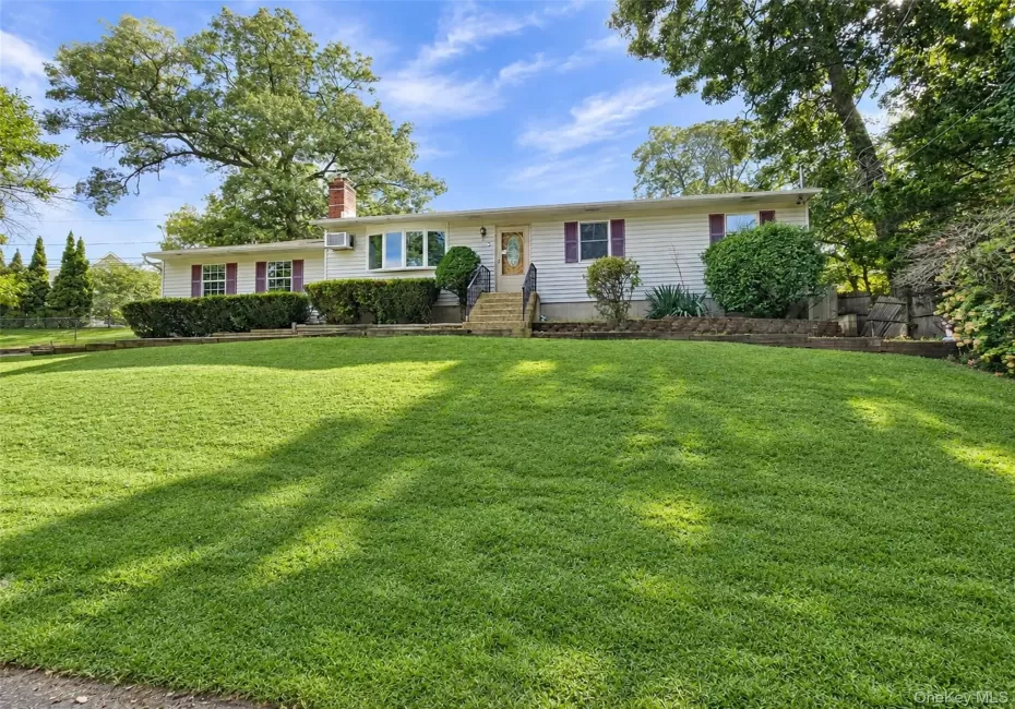 2 Renwick Road, Brookhaven, NY, 3 Bedrooms Bedrooms, 7 Rooms Rooms,2 BathroomsBathrooms,Residential,For Rent,Renwick,0,1054287 2 Renwick Road, Brookhaven, NY, 3 Bedrooms Bedrooms, 7 Rooms Rooms,2 BathroomsBathrooms,Residential,For Rent,Renwick,0,1054287