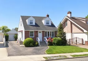 145 Westbury Avenue, North Hempstead, NY, 4 Bedrooms Bedrooms, 6 Rooms Rooms,2 BathroomsBathrooms,Residential,For Rent,Westbury,0,1056054 145 Westbury Avenue, North Hempstead, NY, 4 Bedrooms Bedrooms, 6 Rooms Rooms,2 BathroomsBathrooms,Residential,For Rent,Westbury,0,1056054