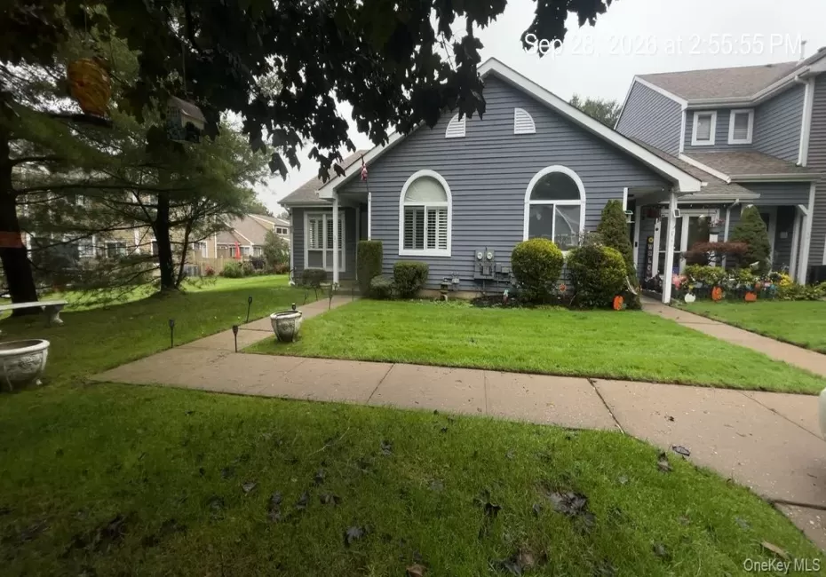 11 Eric Drive, Brookhaven, NY, 2 Bedrooms Bedrooms, 5 Rooms Rooms,2 BathroomsBathrooms,Residential,For Rent,Eric,0,1056731 11 Eric Drive, Brookhaven, NY, 2 Bedrooms Bedrooms, 5 Rooms Rooms,2 BathroomsBathrooms,Residential,For Rent,Eric,0,1056731
