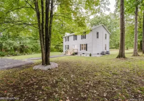 447 Elting Corners Road, Lloyd, NY, 4 Bedrooms Bedrooms, 10 Rooms Rooms,2 BathroomsBathrooms,Residential,For Rent,Elting Corners,0,1056471 447 Elting Corners Road, Lloyd, NY, 4 Bedrooms Bedrooms, 10 Rooms Rooms,2 BathroomsBathrooms,Residential,For Rent,Elting Corners,0,1056471
