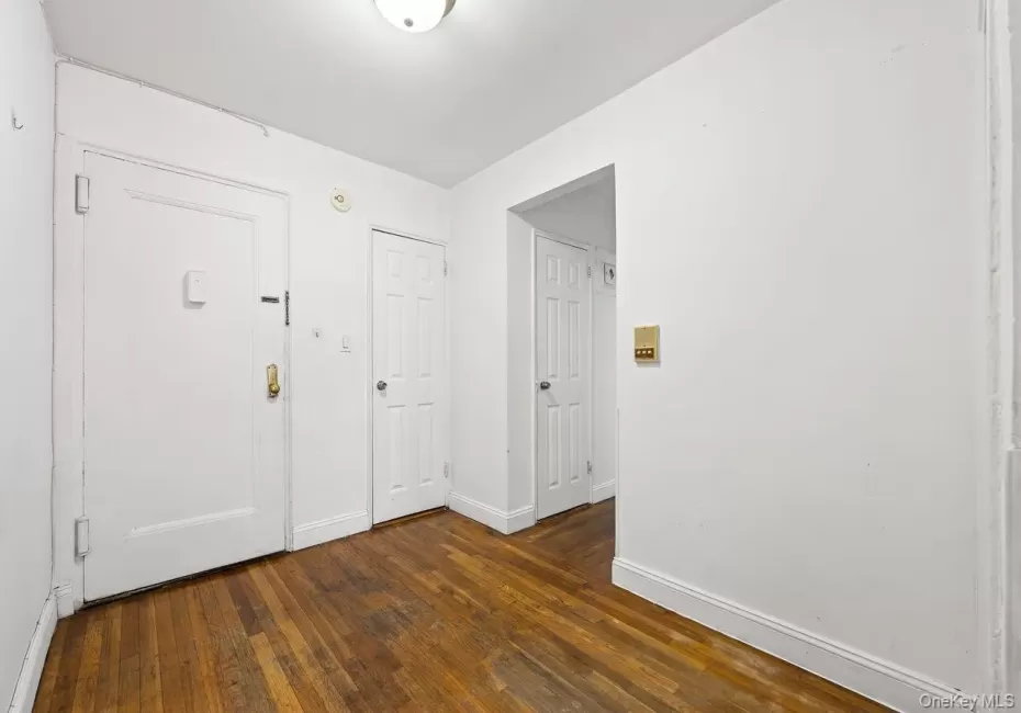 150-20 71st Street, New York, NY, 2 Bedrooms Bedrooms, 4 Rooms Rooms,1 BathroomBathrooms,Residential,For Rent,71st,0,1056695 150-20 71st Street, New York, NY, 2 Bedrooms Bedrooms, 4 Rooms Rooms,1 BathroomBathrooms,Residential,For Rent,71st,0,1056695