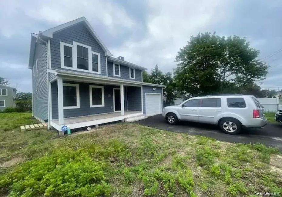 428 Americus Avenue, Brookhaven, NY, 4 Bedrooms Bedrooms, 8 Rooms Rooms,2 BathroomsBathrooms,Residential Lease,For Rent,Americus,0,1056909 428 Americus Avenue, Brookhaven, NY, 4 Bedrooms Bedrooms, 8 Rooms Rooms,2 BathroomsBathrooms,Residential Lease,For Rent,Americus,0,1056909