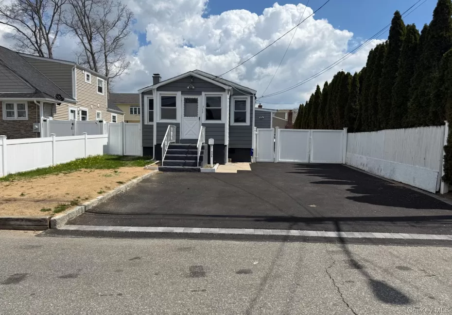354 Beachview Street, Babylon, NY, 2 Bedrooms Bedrooms, 4 Rooms Rooms,1 BathroomBathrooms,Residential,For Rent,Beachview,0,1056924 354 Beachview Street, Babylon, NY, 2 Bedrooms Bedrooms, 4 Rooms Rooms,1 BathroomBathrooms,Residential,For Rent,Beachview,0,1056924
