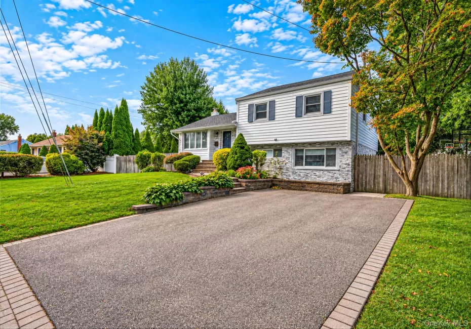 17 Marlowe Place, Huntington, NY, 3 Bedrooms Bedrooms, 8 Rooms Rooms,2 BathroomsBathrooms,Residential,For Rent,Marlowe,0,1053829 17 Marlowe Place, Huntington, NY, 3 Bedrooms Bedrooms, 8 Rooms Rooms,2 BathroomsBathrooms,Residential,For Rent,Marlowe,0,1053829