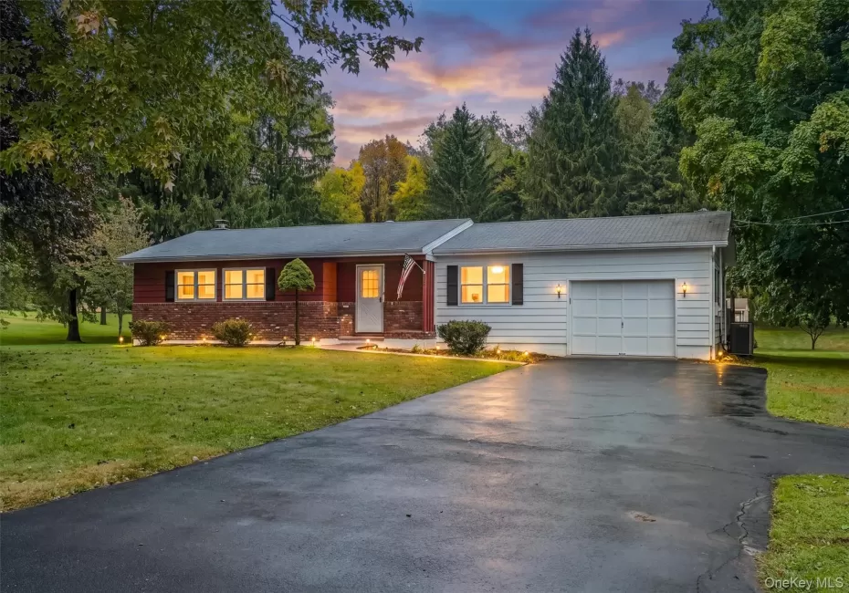 160 County Route 1, Warwick (town), NY, 3 Bedrooms Bedrooms, 10 Rooms Rooms,1 BathroomBathrooms,Residential,For Rent,County Route 1,0,1056726 160 County Route 1, Warwick (town), NY, 3 Bedrooms Bedrooms, 10 Rooms Rooms,1 BathroomBathrooms,Residential,For Rent,County Route 1,0,1056726