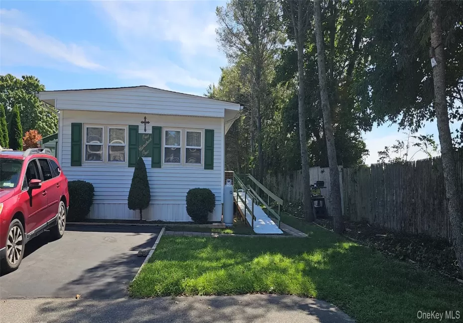 703 Fresh Pond Avenue, Riverhead, NY, 2 Bedrooms Bedrooms, 8 Rooms Rooms,2 BathroomsBathrooms,Residential,For Rent,Fresh Pond,0,1056747 703 Fresh Pond Avenue, Riverhead, NY, 2 Bedrooms Bedrooms, 8 Rooms Rooms,2 BathroomsBathrooms,Residential,For Rent,Fresh Pond,0,1056747