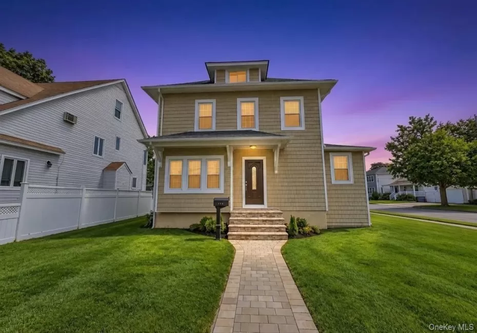 236 Plainview Road, Oyster Bay, NY, 4 Bedrooms Bedrooms, 8 Rooms Rooms,2 BathroomsBathrooms,Residential,For Rent,Plainview,0,1056465 236 Plainview Road, Oyster Bay, NY, 4 Bedrooms Bedrooms, 8 Rooms Rooms,2 BathroomsBathrooms,Residential,For Rent,Plainview,0,1056465