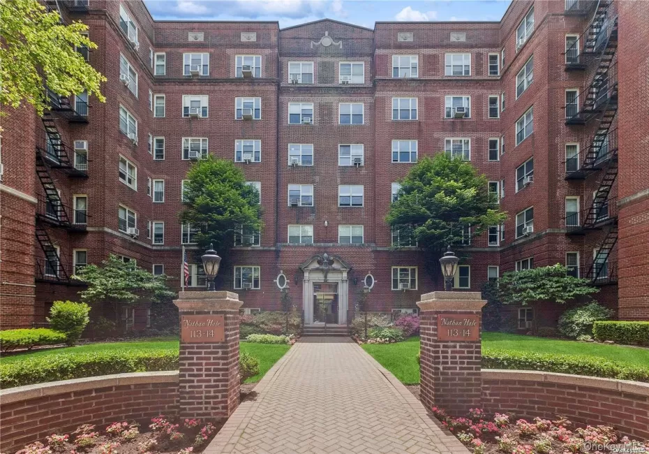 113-14 72nd Road, New York, NY, 2 Bedrooms Bedrooms, 5 Rooms Rooms,1 BathroomBathrooms,Residential,For Rent,72nd,0,1056729 113-14 72nd Road, New York, NY, 2 Bedrooms Bedrooms, 5 Rooms Rooms,1 BathroomBathrooms,Residential,For Rent,72nd,0,1056729