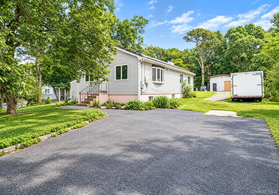 95 Bartlett Road, Brookhaven, NY, 4 Bedrooms Bedrooms, 10 Rooms Rooms,3 BathroomsBathrooms,Residential,For Rent,Bartlett,0,1056935 95 Bartlett Road, Brookhaven, NY, 4 Bedrooms Bedrooms, 10 Rooms Rooms,3 BathroomsBathrooms,Residential,For Rent,Bartlett,0,1056935