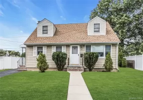 5 Plover Lane, Oyster Bay, NY, 2 Bedrooms Bedrooms, 5 Rooms Rooms,1 BathroomBathrooms,Residential,For Rent,Plover,0,1055640 5 Plover Lane, Oyster Bay, NY, 2 Bedrooms Bedrooms, 5 Rooms Rooms,1 BathroomBathrooms,Residential,For Rent,Plover,0,1055640