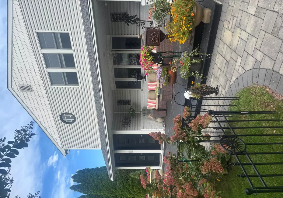 27 Hendrick Avenue, Glen Cove, NY, 3 Bedrooms Bedrooms, 5 Rooms Rooms,1 BathroomBathrooms,Residential Lease,For Rent,Hendrick,0,1054509 27 Hendrick Avenue, Glen Cove, NY, 3 Bedrooms Bedrooms, 5 Rooms Rooms,1 BathroomBathrooms,Residential Lease,For Rent,Hendrick,0,1054509