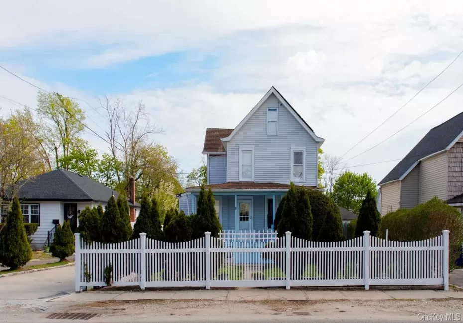 8 Brightside Avenue, Islip, NY, 5 Bedrooms Bedrooms, 9 Rooms Rooms,2 BathroomsBathrooms,Residential,For Rent,Brightside,0,990030 8 Brightside Avenue, Islip, NY, 5 Bedrooms Bedrooms, 9 Rooms Rooms,2 BathroomsBathrooms,Residential,For Rent,Brightside,0,990030